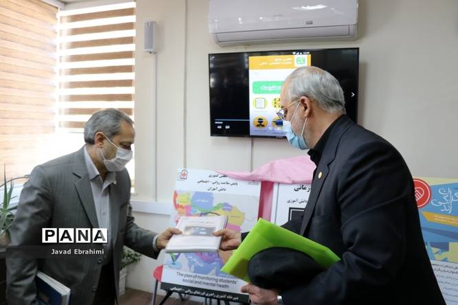 نشست معاون پرورشی با کارشناسان حوزه امور تربیتی، مشاوره و مراقبت در برابر آسیبهای اجتماعی خراسان رضوی