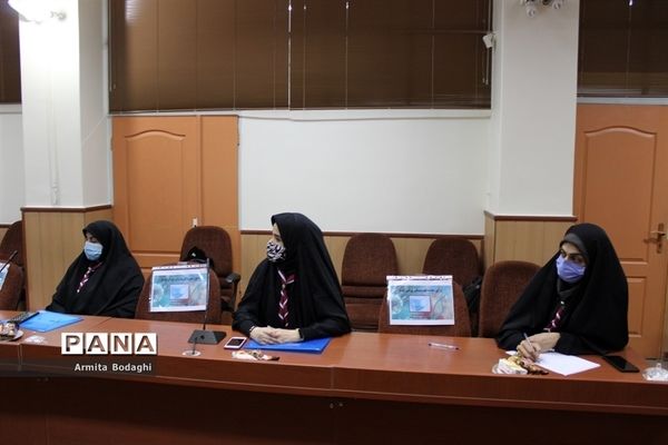 نشست هیات رئیسه مجامع تشکل پیشتازان سازمان دانش‌آموزی آموزش و پرورش اسلامشهر