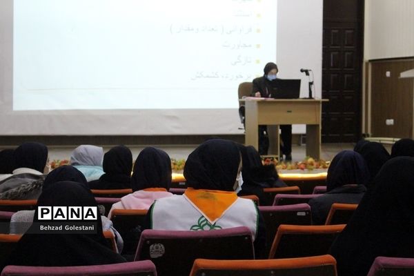 دوره آموزش خبرنگاری ویژه دانش‌آموزان دختر در ارومیه