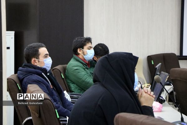 تجلیل از دانش آموزان منتخب مسابقات قرآنی و فرهنگی آذربایجان غربی