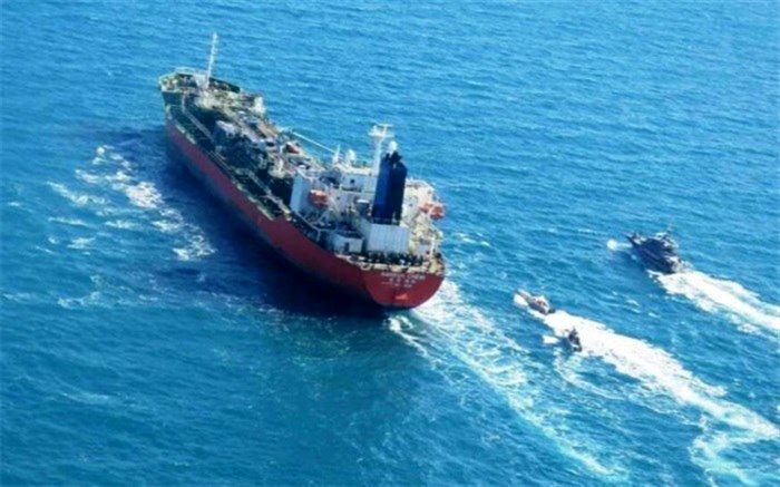 توقیف یک نفتکش ایرانی در اندونزی