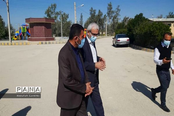 بازدید معاون پرورشی و فرهنگی آموزش و پرورش و فرماندار بوشهر از اردوگاه تربیتی در چاه کوتاه