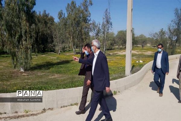 بازدید معاون پرورشی و فرهنگی آموزش و پرورش و فرماندار بوشهر از اردوگاه تربیتی در چاه کوتاه