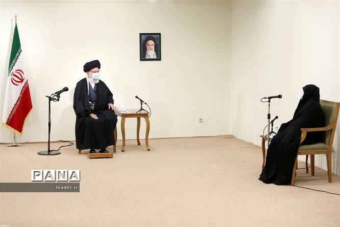 دیدار خانواده دانشمند شهید محسن فخریزاده با رهبر معظم انقلاب
