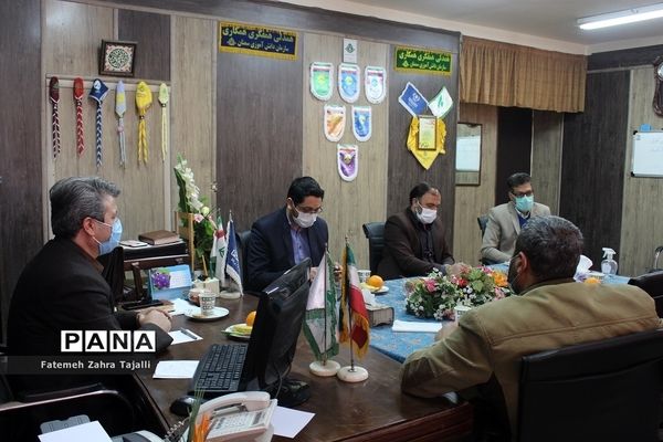 جلسه شورای هماهنگی تشکل‌های دانش‌آموزی استان سمنان