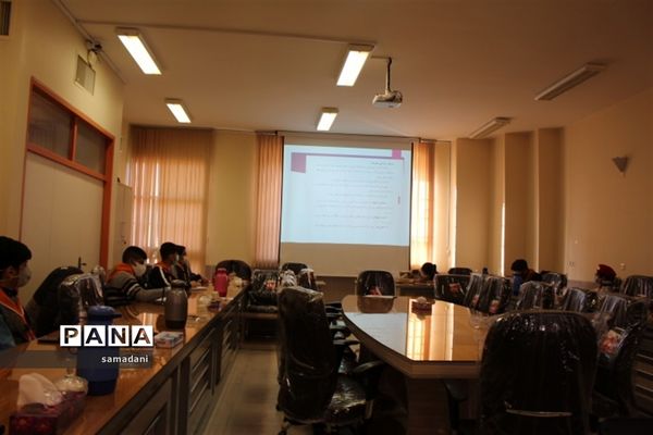 اولین روز دوره آموزش خبرنگاری ویژه دانش آموزان پسر استان اصفهان