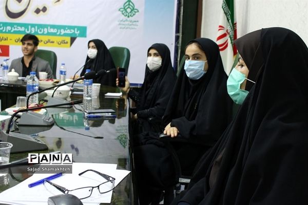 حضور نمایندگان خوزستان درآیین افتتاحیه دهمین دوره مجلس دانش آموزی کشور