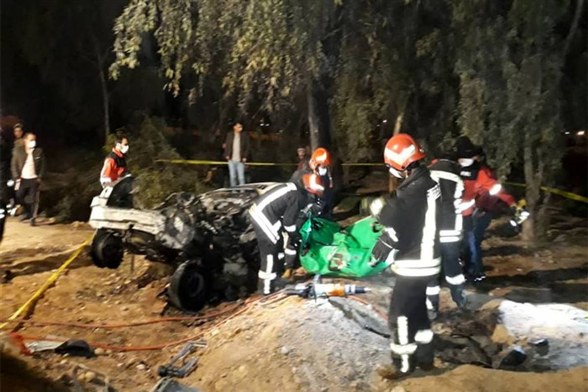 واژگونی خودرو و مرگ دو سرنشین در شیراز