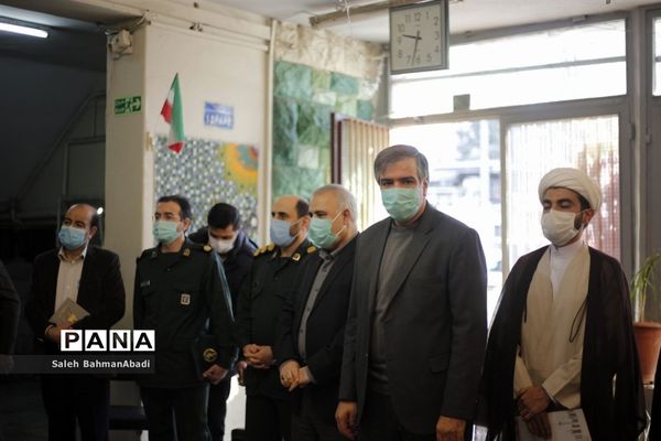 نواخته شدن زنگ انقلاب در منطقه 6 شهر تهران