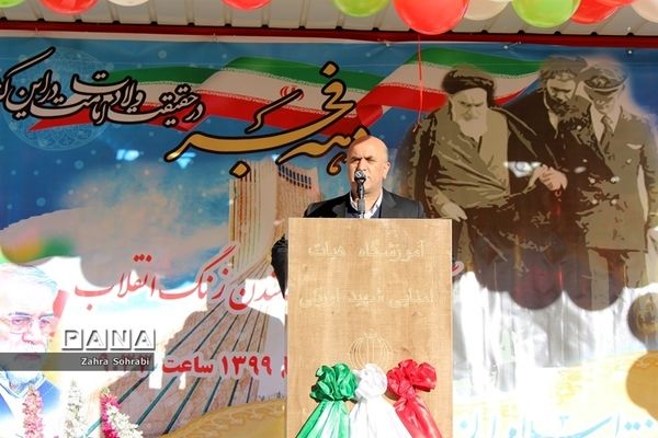 طنین انداز شدن زنگ انقلاب اسلامی درآموزشگاه شهید اورکی اسلامشهر