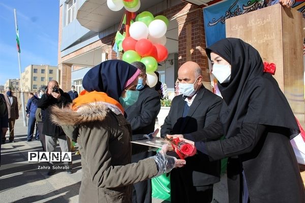 طنین انداز شدن زنگ انقلاب اسلامی درآموزشگاه شهید اورکی اسلامشهر