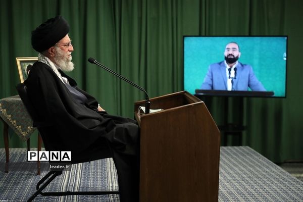 نشست تصویری رهبر انقلاب اسلامی با جمعی از مداحان به‌مناسبت سالروز ولادت حضرت زهرا(س)