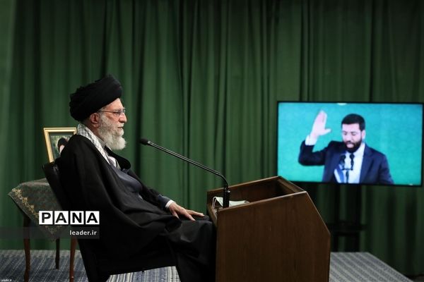 نشست تصویری رهبر انقلاب اسلامی با جمعی از مداحان به‌مناسبت سالروز ولادت حضرت زهرا(س)