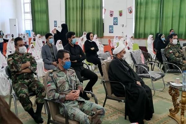 برگزاری جشن تکلیف وتقدیرازمعلمان دبستان حضرت رقیه(س)درشهرستان حمیدیه