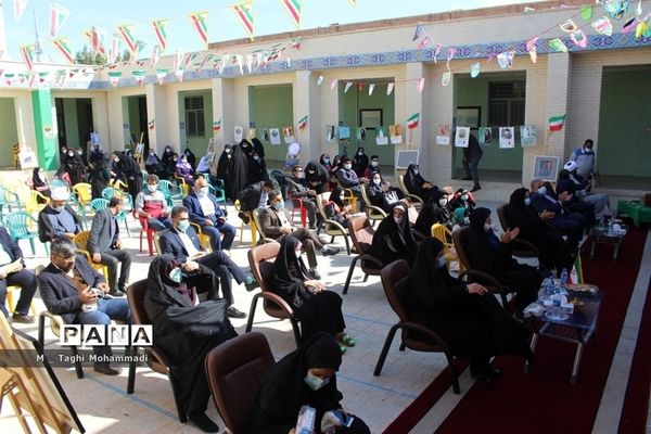 تجلیل ازبانوان اداره آموزش و پرورش شهرستان بوشهر به مناسبت  ولادت حضرت زهرا (س) و روز زن