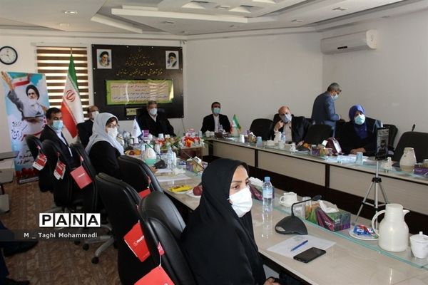 نشست مدیران و کارکنان مدارس و مراکز آموزش و پرورش استثنایی استان بوشهر با معاون وزیر