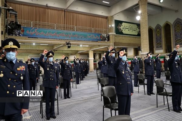 دیدار جمعی از فرماندهان نیروی هوایی و نیروی پدافند هوایی ارتش با رهبر انقلاب