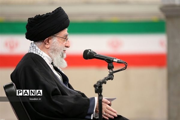 دیدار جمعی از فرماندهان نیروی هوایی و نیروی پدافند هوایی ارتش با رهبر انقلاب