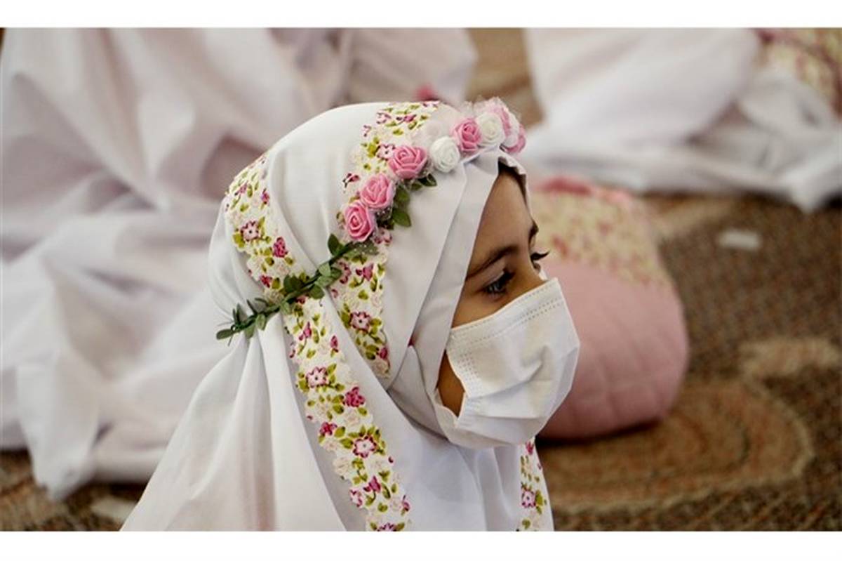 جشن تکلیف « دختران انقلاب » در بقعه خواهر امام رشت به صورت نمادین برگزار شد