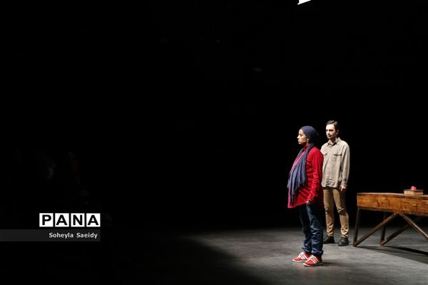 اجرای نمایش"ریبوت"