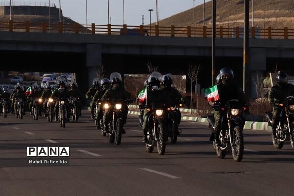 رژه خودرویی یوم الله ۲۲ بهمن در آذربایجان شرقی