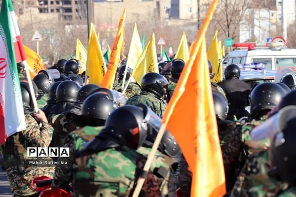 رژه خودرویی یوم الله ۲۲ بهمن در آذربایجان شرقی
