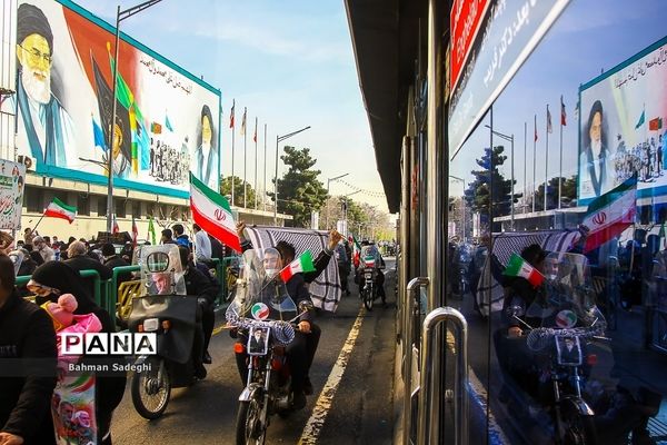 راهپیمایی یوم الله ۲۲ بهمن در تهران- 3