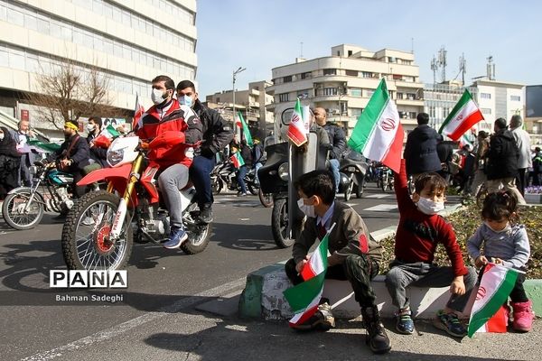 راهپیمایی یوم الله ۲۲ بهمن در تهران- 3