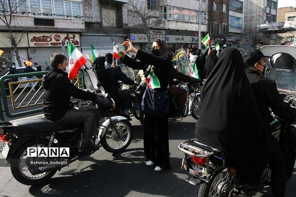 راهپیمایی یوم الله ۲۲ بهمن در تهران- 3