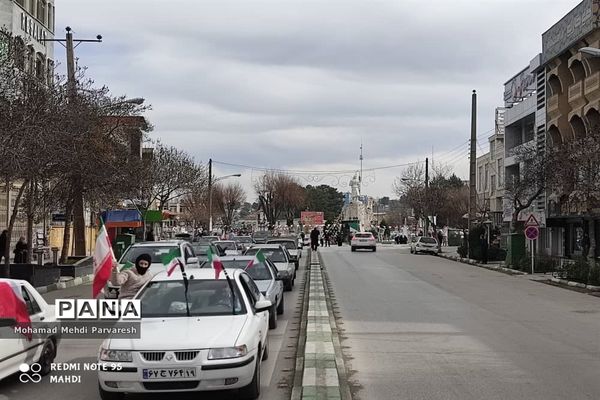 راهپیمایی  خودرویی ۲۲ بهمن در کرمانشاه