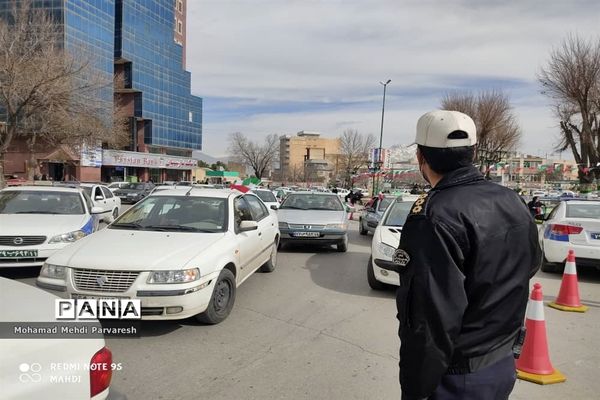 راهپیمایی  خودرویی ۲۲ بهمن در کرمانشاه