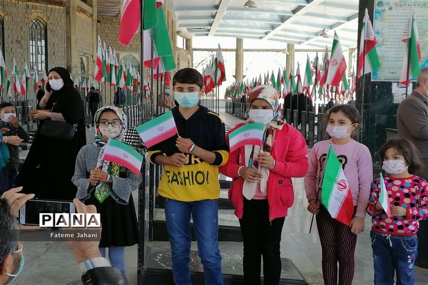 راهپیمایی خودرویی 22 بهمن درشهرستان نی ریز