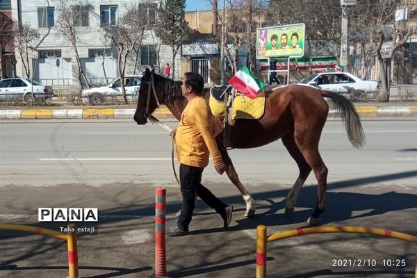 حضور تشکیلات  پیشتازان شهرستان  بجنورد در رژه خودرویی 22 بهمن