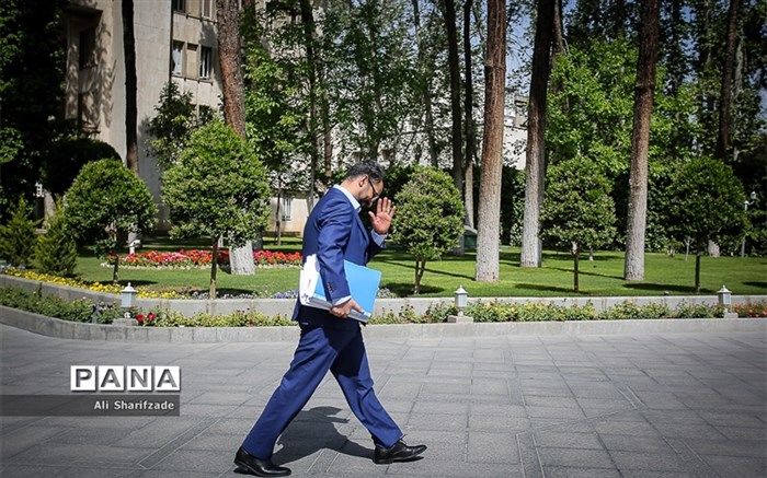 تکذیب تشکیل پرونده قضایی برای وزیر جوان در زنجان