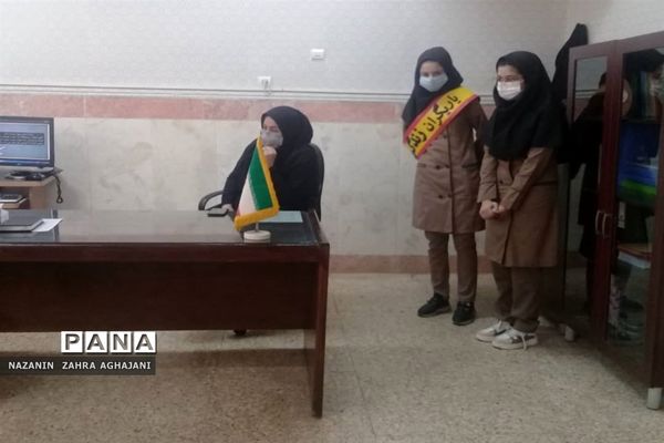 بازدید از مدارس مجری طرح‌های تفاهم نامه وزارت آموزش و پرورش و ستاد مبارزه با مواد مخدردر رباط کریم