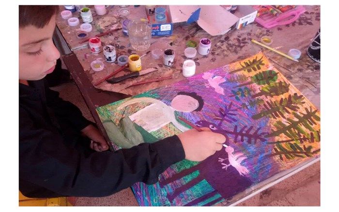 دیپلم افتخار مسابقه نقاشی بین المللی لیدیسه چک به کودک همدانی رسید