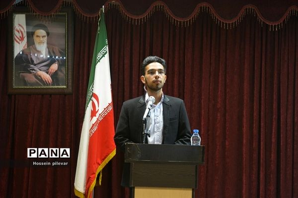 اختتامیه نمایشگاه مدافعان انقلاب اسلامی در بیرجند استان خراسان جنوبی