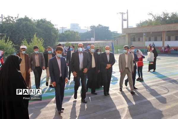 بازدید مدیرکل تربیت بدنی و فعالیت‌های ورزشی وزارت آموزش و پرورش  از مدرسه شهید معینی  بوشهر