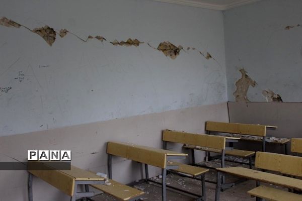 خسارت شدید زلزله به مدارس شهر سی سخت
