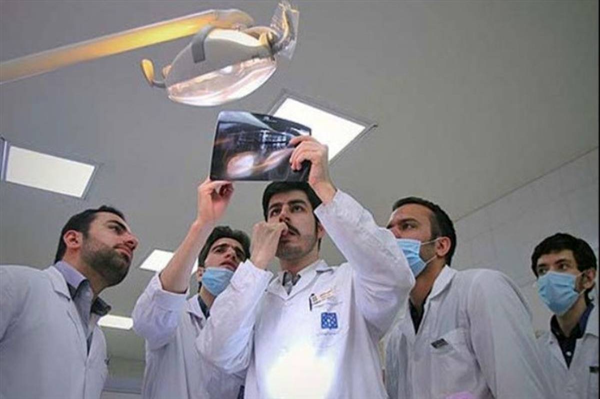 امتیاز وزارت بهداشت برای فراغت از تحصیل دانشجویان علوم پزشکی در شرایط کرونا