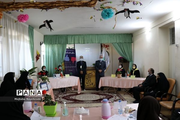 مرحله استانی مناظره ملی دانش‌آموزان دختر در مشهد