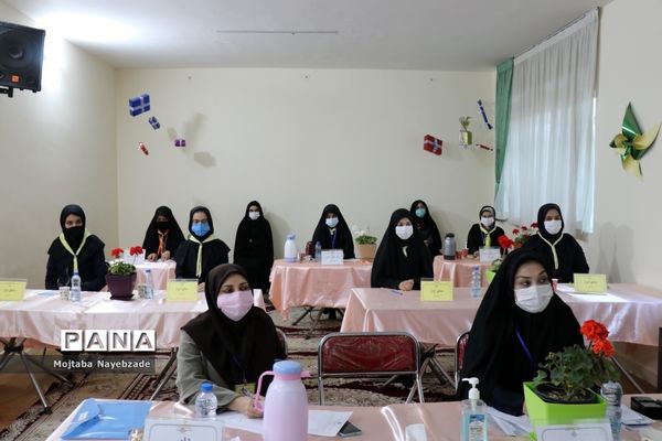 مرحله استانی مناظره ملی دانش‌آموزان دختر در مشهد
