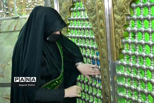 آستان مقدس شیخ‌‌صدوق شهرری عطر‌افشانی و غبار‌روبی شد