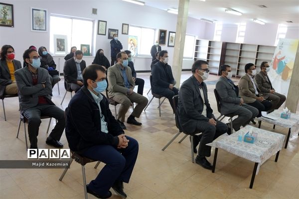 افتتاح نگارخانه معلم در ناحیه یک همدان