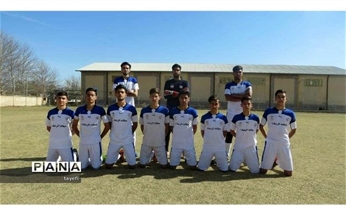 جوانان میقات الرضا ( ع) قهرمان مسابقات بزرگسالان فوتبال  چناران شدند