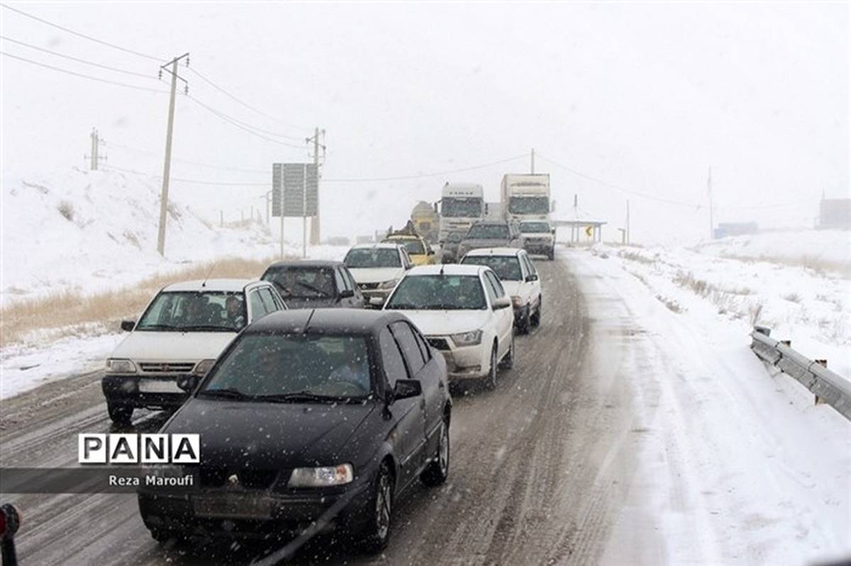 برف و باران در جاده‌های ۶ استان