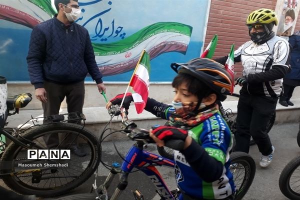 توسعه فرهنگ دوچرخه سواری توسط پیشتازان منطقه 12 تهران