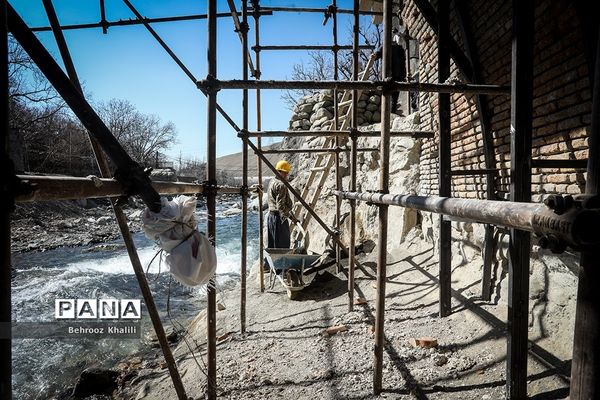 بازدید از بازسازی پل تاریخی کن