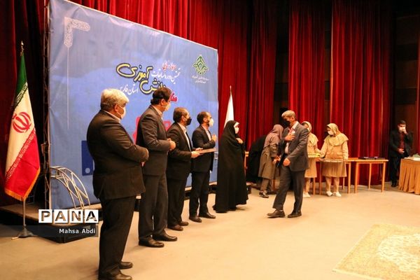 برگزاری آیین اختتامیه نخستین دوره مسابقات مناظره دانش‌آموزی فارس