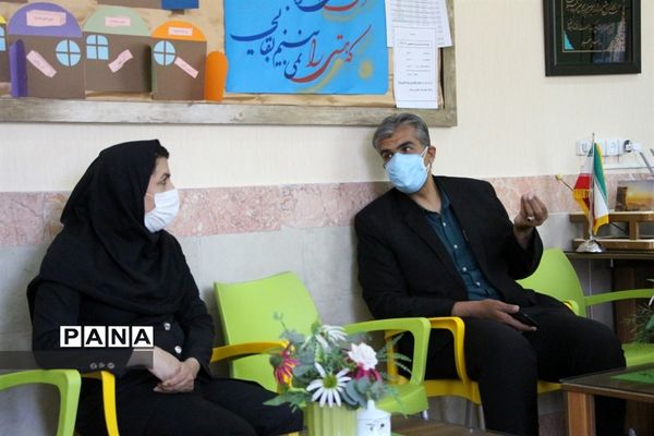دیدار صمیمی مدیرسازمان دانش‌آموزی خراسان جنوبی با مدیر و معاونان دبستان علامه حلی